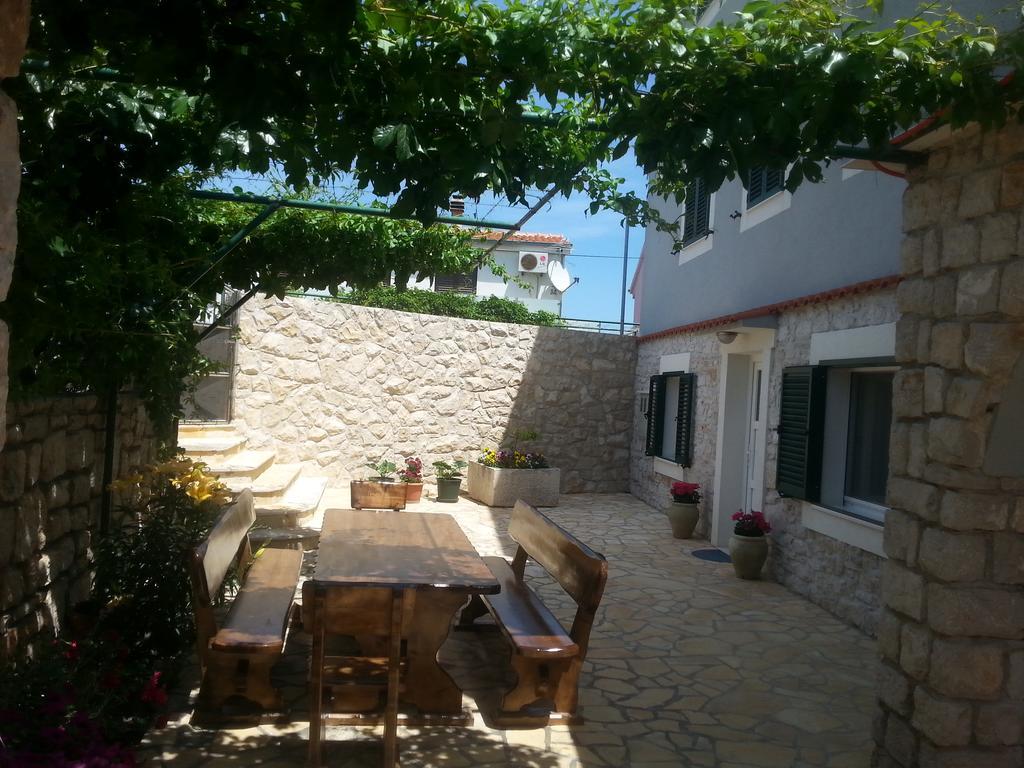Apartment Jartic Betina  Exterior photo